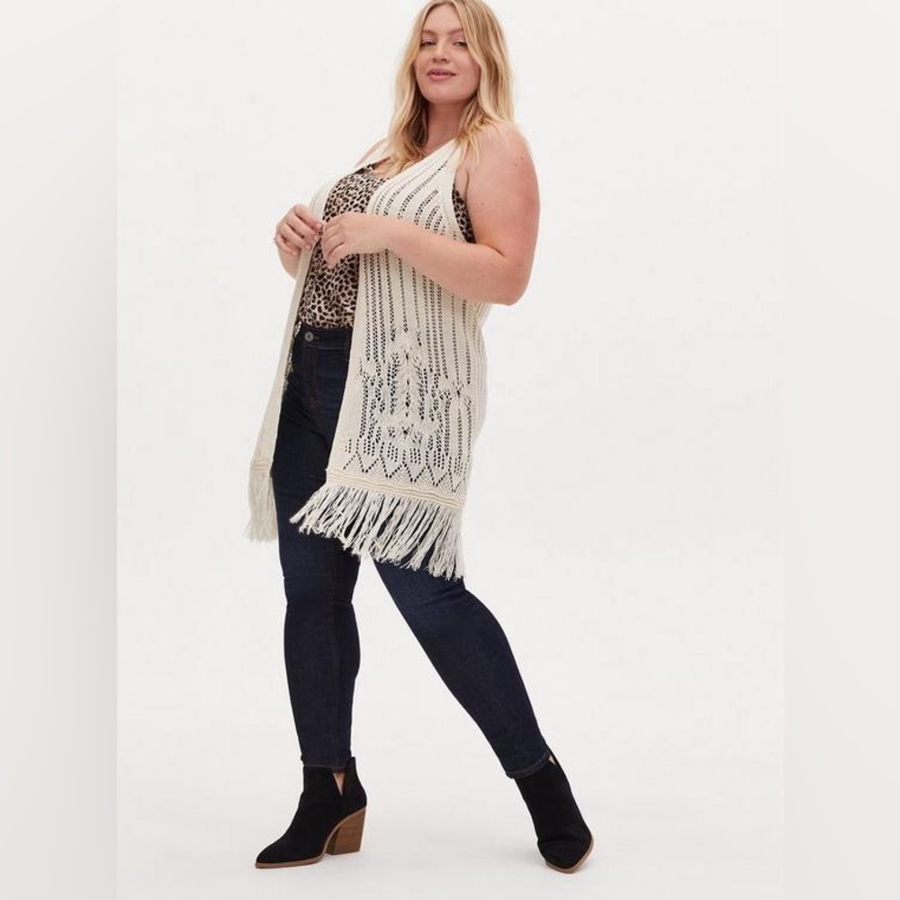 2/$30 Torrid Ivory Pointelle Fringe Open Front Longline Vest Size 2 #1990